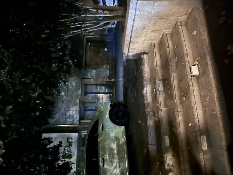 集庆门大街加油站对面，这家朋友